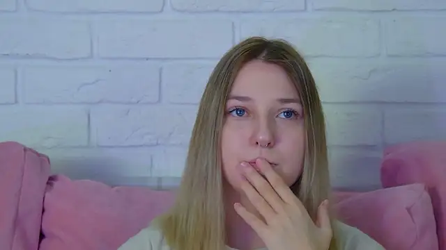 TinnaBurton online show from 25, 3, 2026