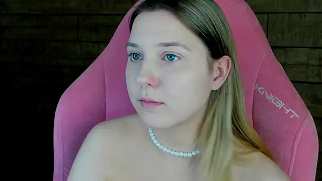 TinnaBurton online show from 15, 4, 2026