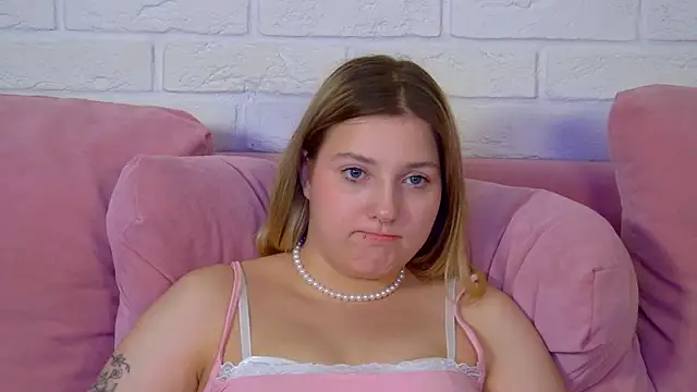 TinnaBurton online show from 2, 7, 2026