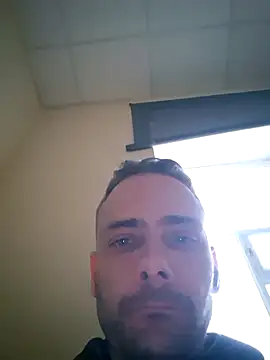 Snapshot of Gregorywhitelegs chatting on 11, 3, 2026 Gregorywhitelegs online show from 11, 3, 2026