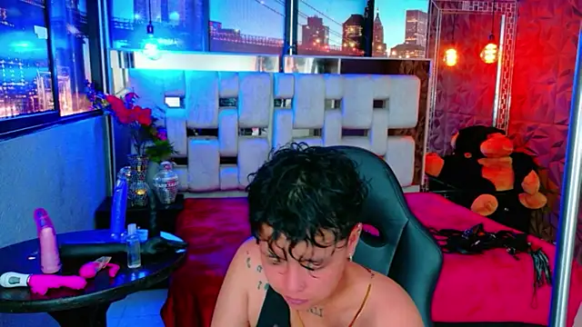 lunabustygirl online show from 11, 2, 2026