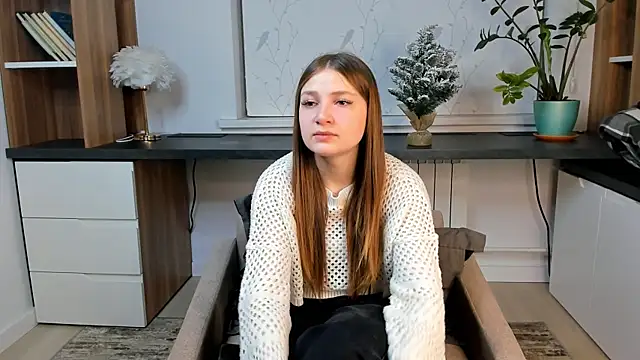 Snapshot of LesaFeldker chatting on 14, 12, 2025 LesaFeldker online show from 14, 12, 2025