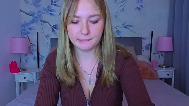 Snapshot of Sweetie_kitty1 chatting on 14, 11, 2025 Sweetie kitty1 online show from 14, 11, 2025