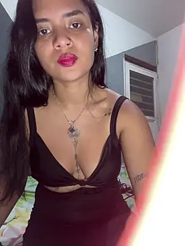 Snapshot of lizmy chatting on 4, 12, 2025 lizmy online show from 4, 12, 2025