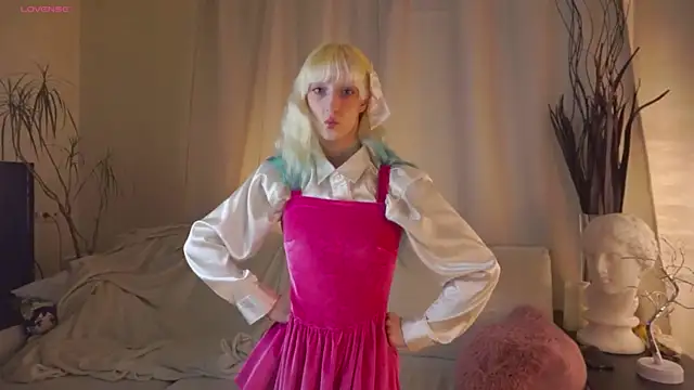 BeverlyWahoske online show from 14, 11, 2025