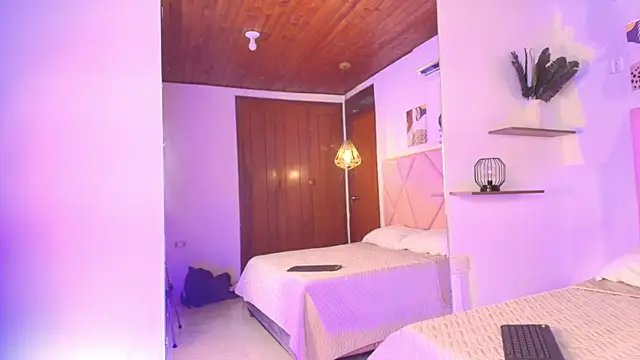 kayla jhoness online show from 21, 11, 2025