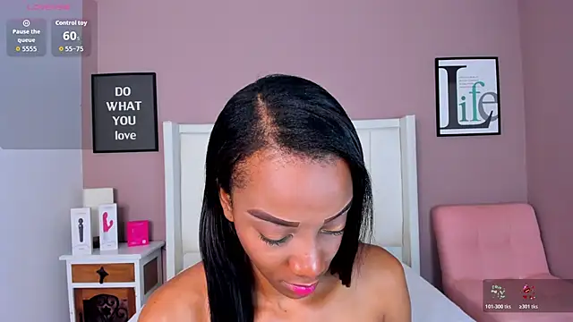 Snapshot of SandyAdaeze chatting on 4, 12, 2025 SandyAdaeze online show from 4, 12, 2025