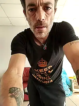 Snapshot of platone09 chatting on 17, 4, 2026 platone09 online show from 17, 4, 2026
