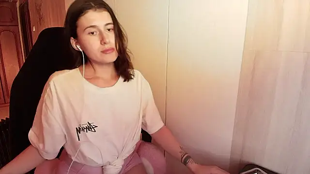 KristinaScott online show from 24, 2, 2026