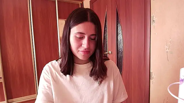 KristinaScott online show from 12, 4, 2026