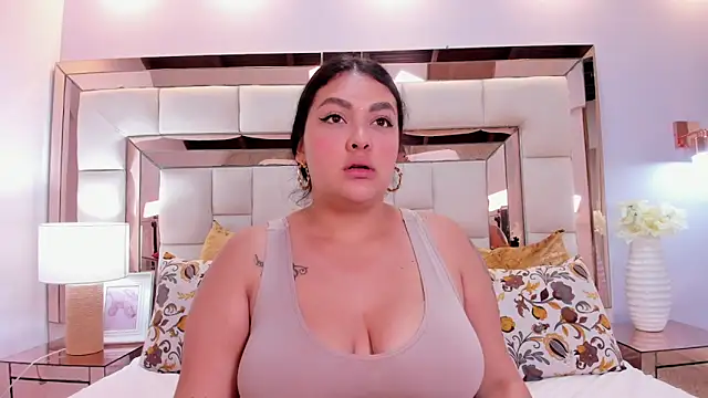 Snapshot of emma_stoonne chatting on 19, 11, 2025 emma stoonne online show from 19, 11, 2025