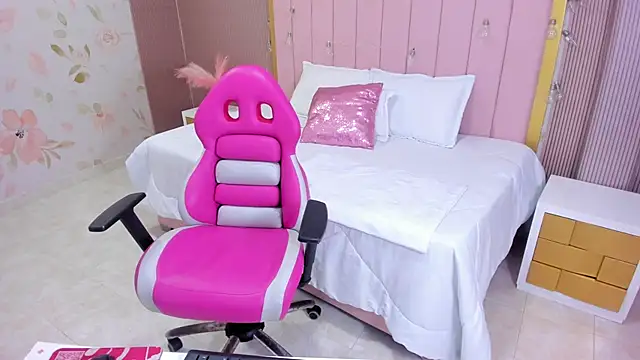 Kendall curves online show from 24, 11, 2025