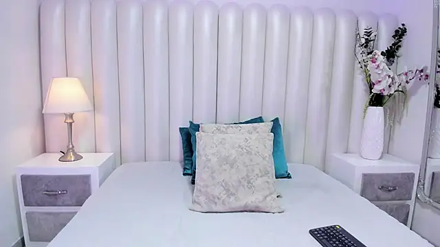 MiaWelkin  online show from 26, 11, 2025