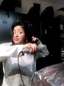 MiaWelkin  online show from 4, 12, 2025