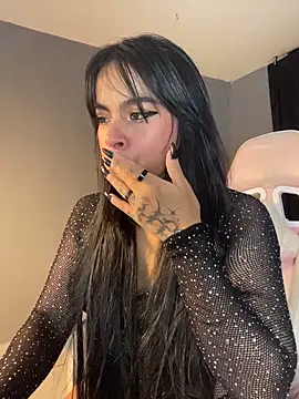 Sophie wyld online show from 20, 12, 2025