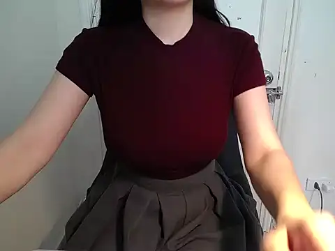 Snapshot of __Aria-- chatting on 17, 11, 2025 Aria-- online show from 17, 11, 2025