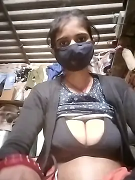 Snapshot of Deepika_Padukone chatting on 13, 1, 2026 Deepika Padukone online show from 13, 1, 2026