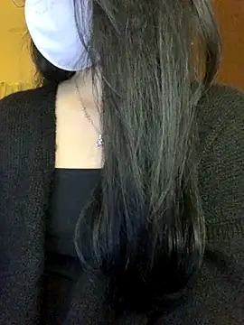 Snapshot of Hanni_22 chatting on 20, 11, 2025 Hanni 22 online show from 20, 11, 2025