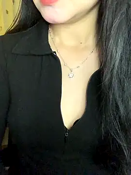 Snapshot of Hanni_22 chatting on 30, 11, 2025 Hanni 22 online show from 30, 11, 2025