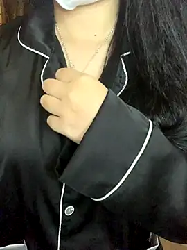 Snapshot of Hanni_22 chatting on 1, 12, 2025 Hanni 22 online show from 1, 12, 2025