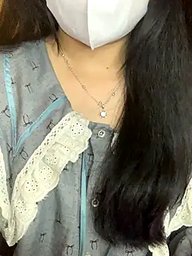 Snapshot of Hanni_22 chatting on 3, 12, 2025 Hanni 22 online show from 3, 12, 2025