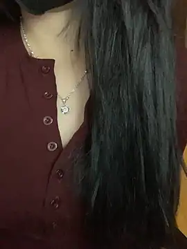 Snapshot of Hanni_22 chatting on 14, 12, 2025 Hanni 22 online show from 14, 12, 2025