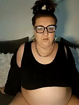 Snapshot of Nova-WiseX chatting on 14, 12, 2025 Nova-WiseX online show from 14, 12, 2025