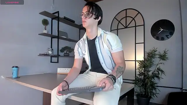 Brandon starkk online show from 28, 3, 2026