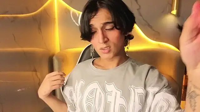 Snapshot of zoe_tp chatting on 1, 12, 2025 zoe tp online show from 1, 12, 2025