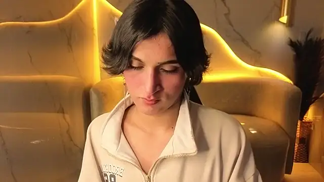 Snapshot of zoe_tp chatting on 2, 12, 2025 zoe tp online show from 2, 12, 2025