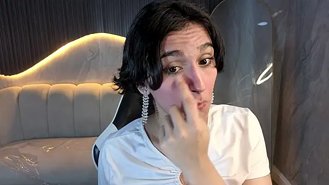 Snapshot of zoe_tp chatting on 13, 12, 2025 zoe tp online show from 13, 12, 2025