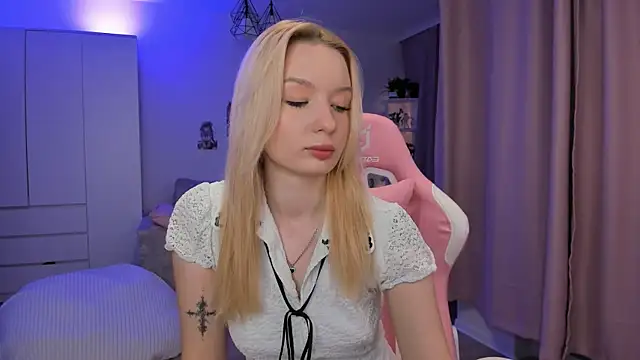 Snapshot of Tiffany_Paw chatting on 29, 11, 2025 Tiffany Paw online show from 29, 11, 2025