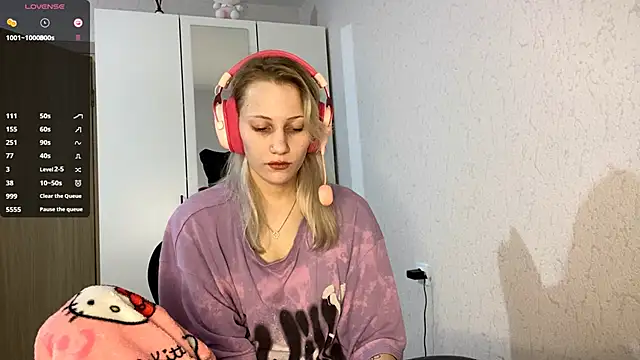 FoxySable online show from 3, 12, 2025