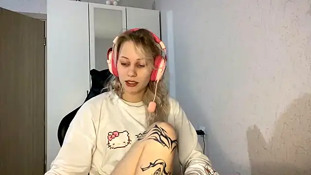 FoxySable online show from 15, 12, 2025