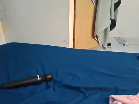 Snapshot of kganya22 chatting on 16, 12, 2025 kganya22 online show from 16, 12, 2025