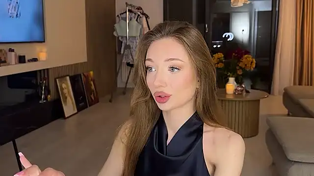 Snapshot of Jolienne chatting on 7, 6, 2026 Jolienne online show from 7, 6, 2026