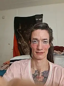 Snapshot of MaitressePomme3 chatting on 18, 1, 2026 MaitressePomme3 online show from 18, 1, 2026