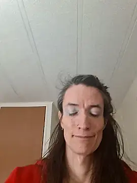 Snapshot of MaitressePomme3 chatting on 1, 2, 2026 MaitressePomme3 online show from 1, 2, 2026