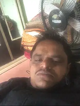 Snapshot of sexguruxxx chatting on 29, 11, 2025 sexguruxxx online show from 29, 11, 2025