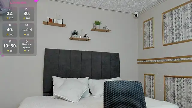 Snapshot of MIssZhoe chatting on 17, 11, 2025 MIssZhoe online show from 17, 11, 2025