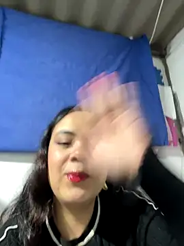 Snapshot of VioleeSaenz chatting on 25, 11, 2025 VioleeSaenz online show from 25, 11, 2025