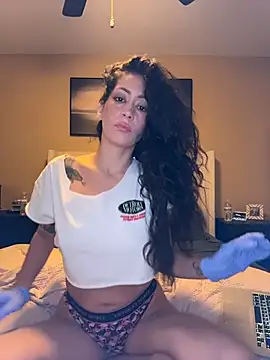 Snapshot of Entreprescrewers chatting on 27, 11, 2025 Entreprescrewers online show from 27, 11, 2025