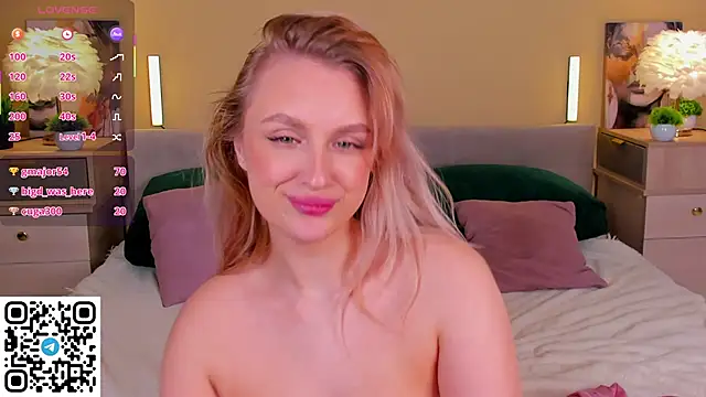 KiraRuiz online show from 3, 2, 2026