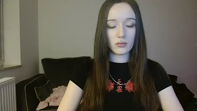 Tinybutt5368 online show from 28, 2, 2026