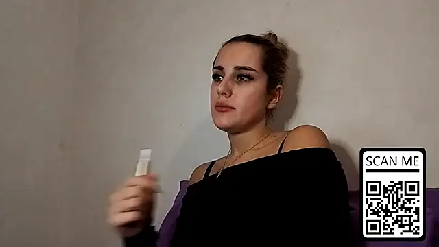 Snapshot of HotMusex chatting on 3, 12, 2025 HotMusex online show from 3, 12, 2025