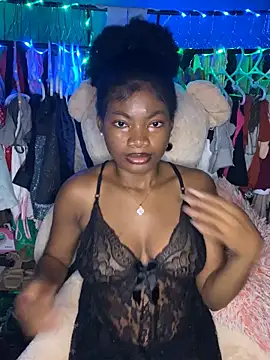 Snapshot of DoitwMia chatting on 20, 12, 2025 DoitwMia online show from 20, 12, 2025