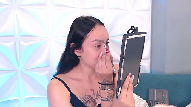 HorneyyQueen online show from 2, 12, 2025