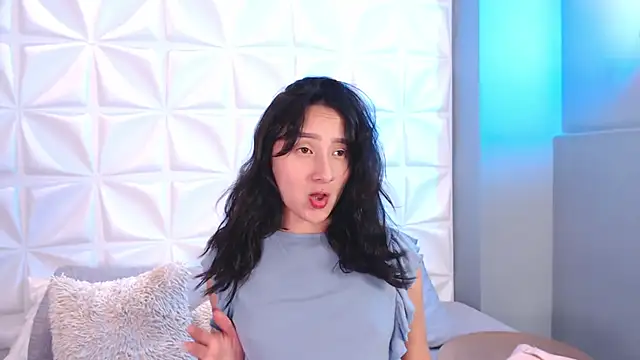 HorneyyQueen online show from 3, 12, 2025