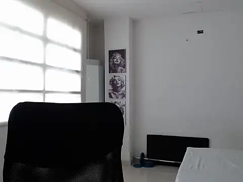 Snapshot of Annie_Cervantez chatting on 13, 1, 2026 Annie Cervantez online show from 13, 1, 2026