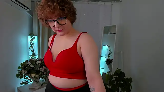 Snapshot of melissa___moore chatting on 22, 11, 2025 melissa moore online show from 22, 11, 2025